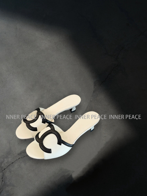 【Inner】Fairy Slippers! 26S New Color-Blocking Letter Design Sandals with 4.5cm Kitten Heel