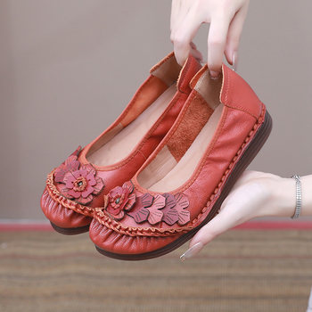 2024 Spring and Autumn Ethnic Style Shallow Mouth Cowhide Sole Mother's Shoes Retro Genuine Leather Middle-Aged Grandma Shoes Flat Comfortable Single Shoes