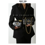 Небольшая небольшая сумка, сумка через плечо, брендовая цепь, замок, сумка на одно плечо, премиум класс, японские и корейские, на цепочке