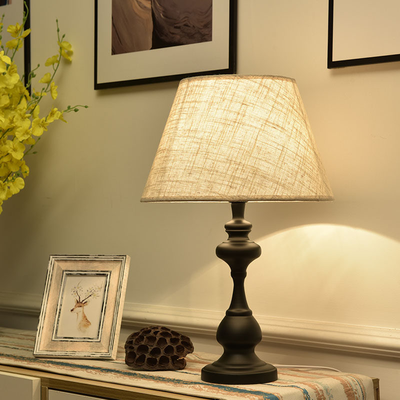 American table lamp bedside lamp Nordic living room modern minimalist home bedroom table lamp creative warm romantic dimmable