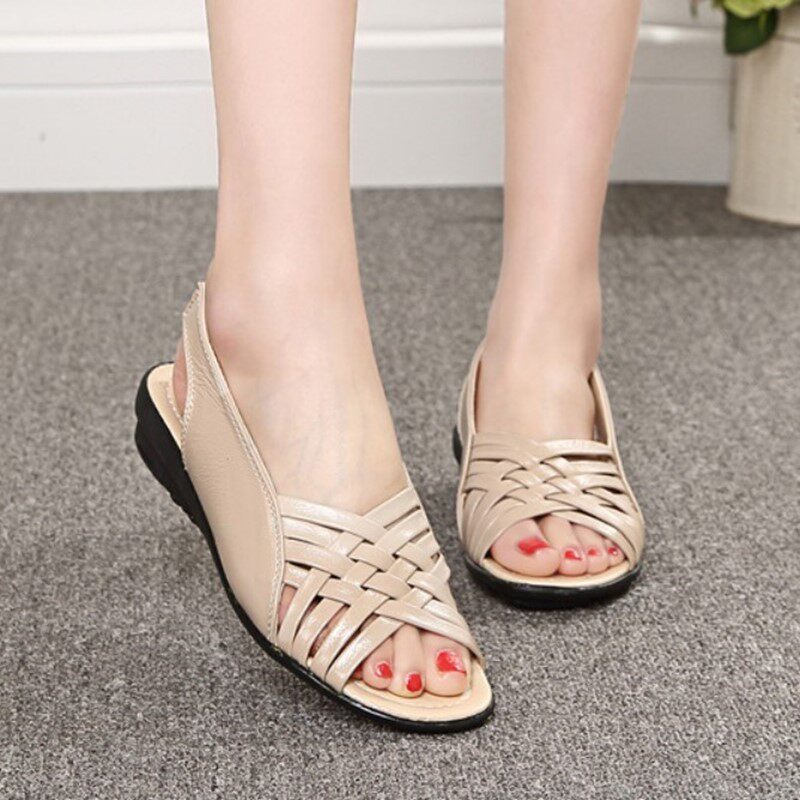 Mother sandals women's 2022 summer new leather fish mouth soft bottom middle-aged and elderly flat bottom non-slip comfortable large size women's shoes