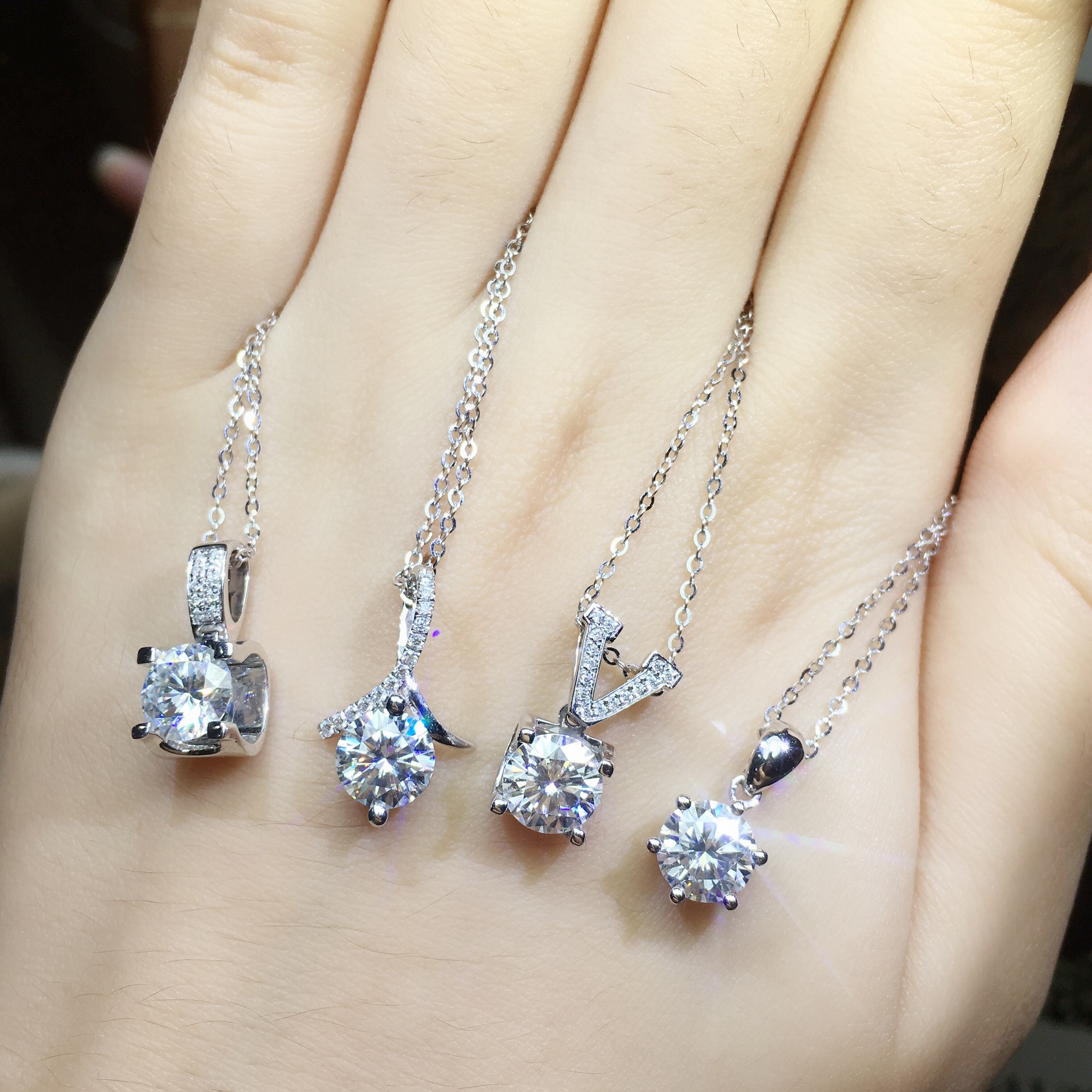 Sống phòng hàng hóa bắn Mỹ D màu Mosang kim cương cao cấp tùy chỉnh nhẫn trần đá nữ nhẫn cưới nhẫn - Nhẫn nhẫn bạc nam