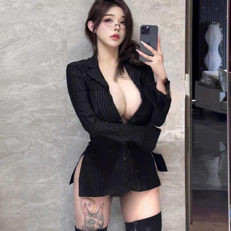 150kg Plus-Size Mature Style Black Striped Shirt for Spring and Autumn, Sexy V-Neck Slim-Fit Long-Sleeve Top That Hides the Figure