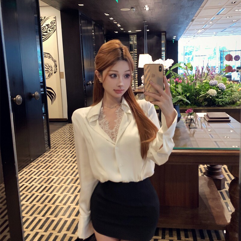 Plus-Size Women's Clothing, Slightly Chubby Mm, Mature Style Lace Patchwork Lapel Shirt, Early Autumn High-End Loose Shirt Top, Trendy Plus-Size Women's Clothing, Slightly Chubby Mm, Mature Style Lace Patchwork Lapel Shirt, Early Autumn High-End Loose Shirt Top, Trendy