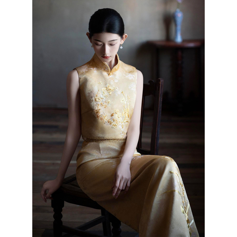 New Chinese-Style Bridal Gown for Women, Champagne Color Two-Piece Set for Engagement and Wedding, Strapless Dress for the Bride's Return Home and Toasting