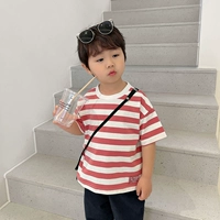 Красный и белый бар