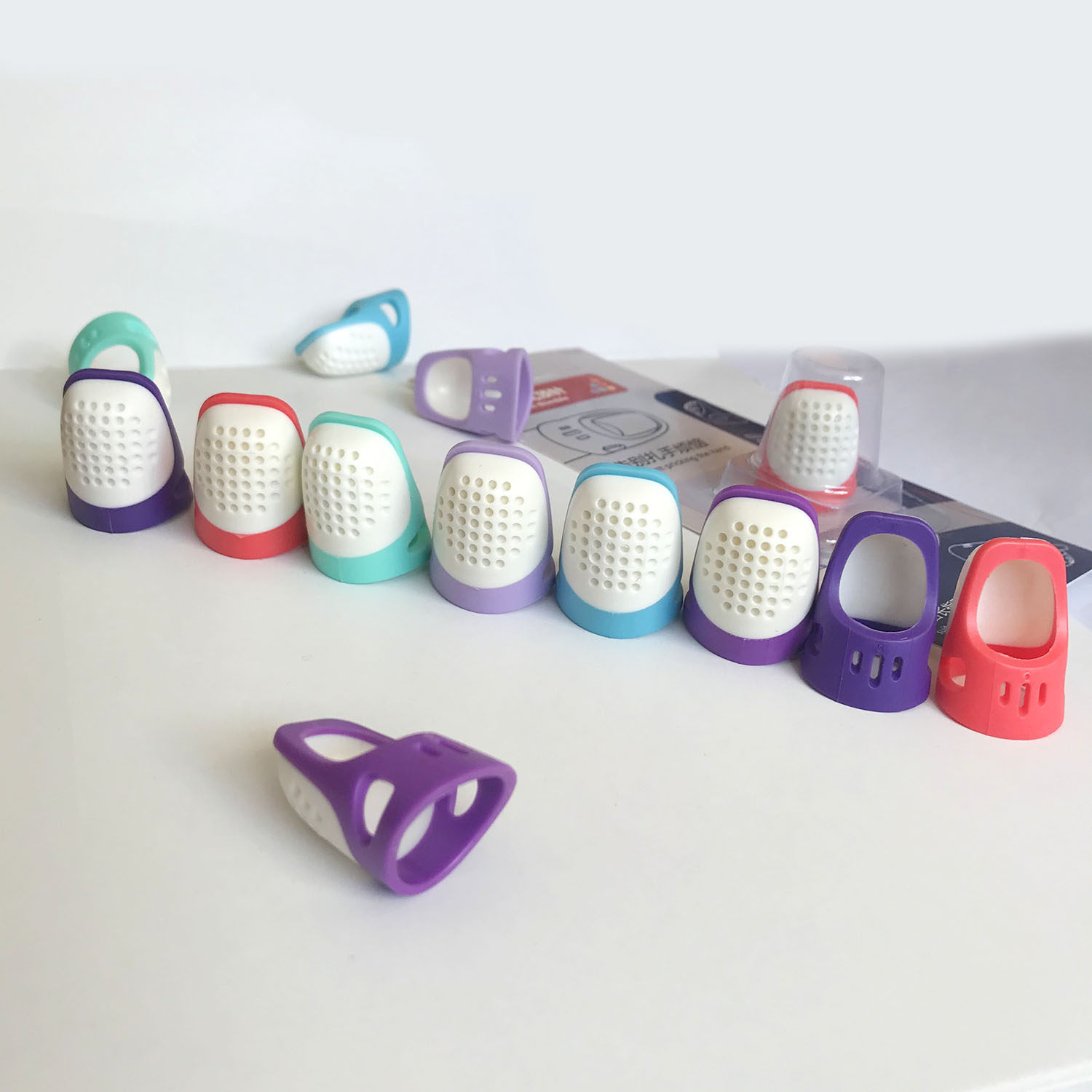   Long Nail Thimble Finger Fingertip Plastic Candy Color Anti-Zarate Hand Sewing Tool Plastic Thimble
