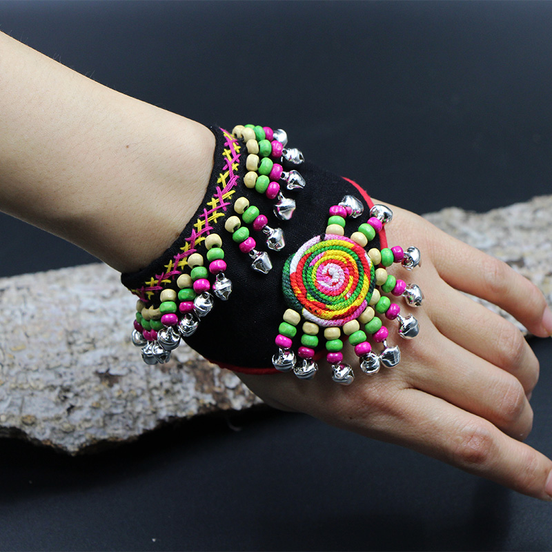 Yunnan cloth artisan handmade female handwoven hand-decorated Yunnan Lijiang ethnic wind protection wrist retro bracelet cotton linen bell