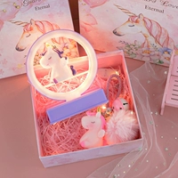 Сиреневая подарочная коробка, розовый брелок, открытка