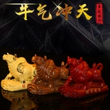 Автомобильный орнамент говяжий газ в центральной консольной парковочной карточке с высокой атмосферной личностной отделкой атмосферной личности поставляется мужчин