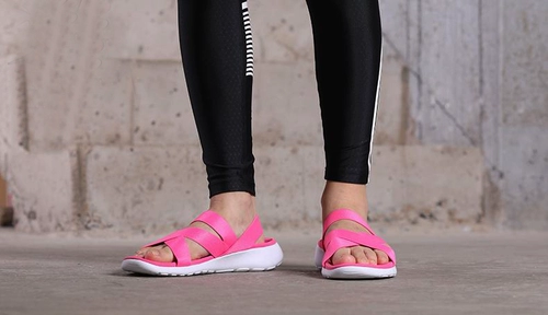 Spike Nike Roshe One Sandal Women's Sports Beach Permanent Land 830584-681 Z