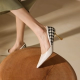 Элегантная обувь на высоком каблуке, туфли с заостренным носом, в стиле Шанель, французский стиль, из натуральной кожи