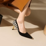 Элегантная обувь на высоком каблуке, туфли с заостренным носом, в стиле Шанель, французский стиль, из натуральной кожи