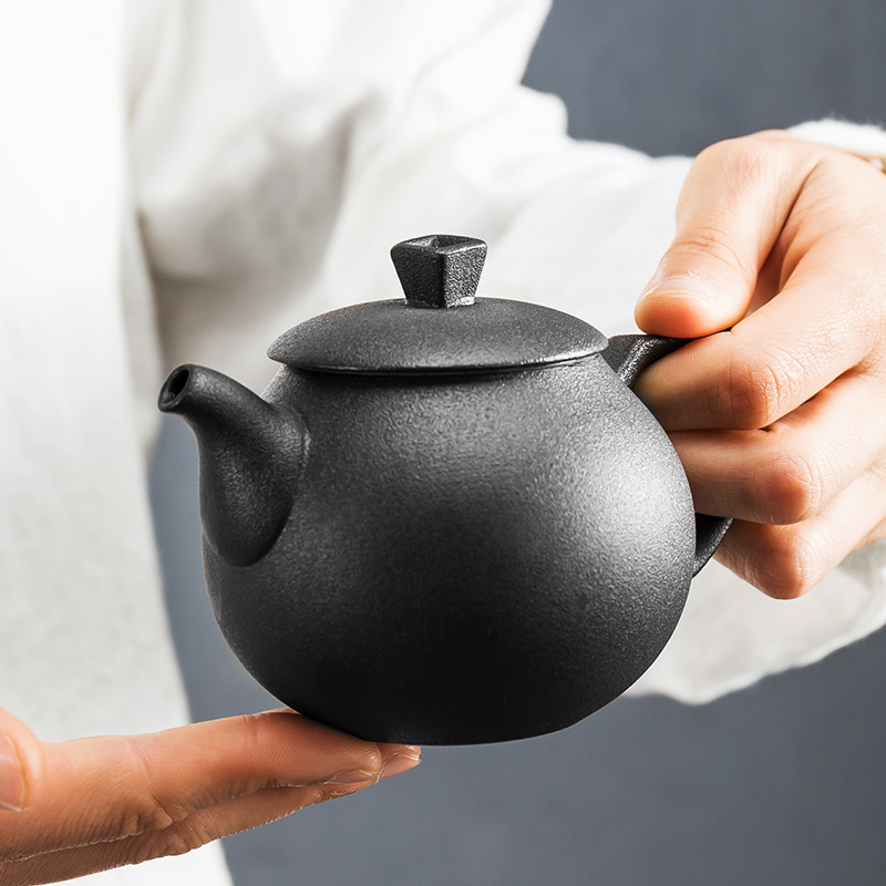 Coarse pottery little teapot in building ceramic filter teapot kung fu tea set single pot of zen tea, black tea