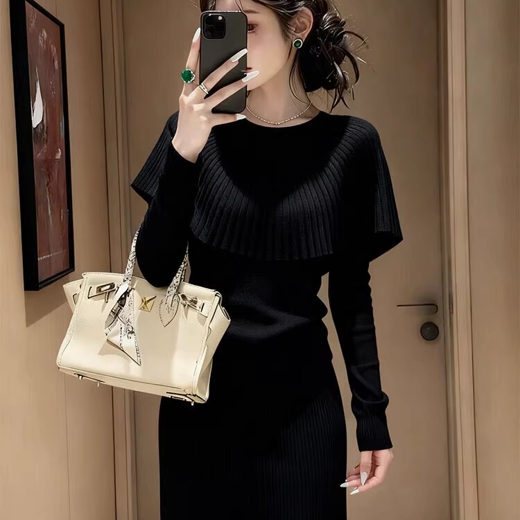 French-Style Elegant Black Cape-Style Knitted Sweater for Women, 2025 Autumn and Winter New Design, Niche Top