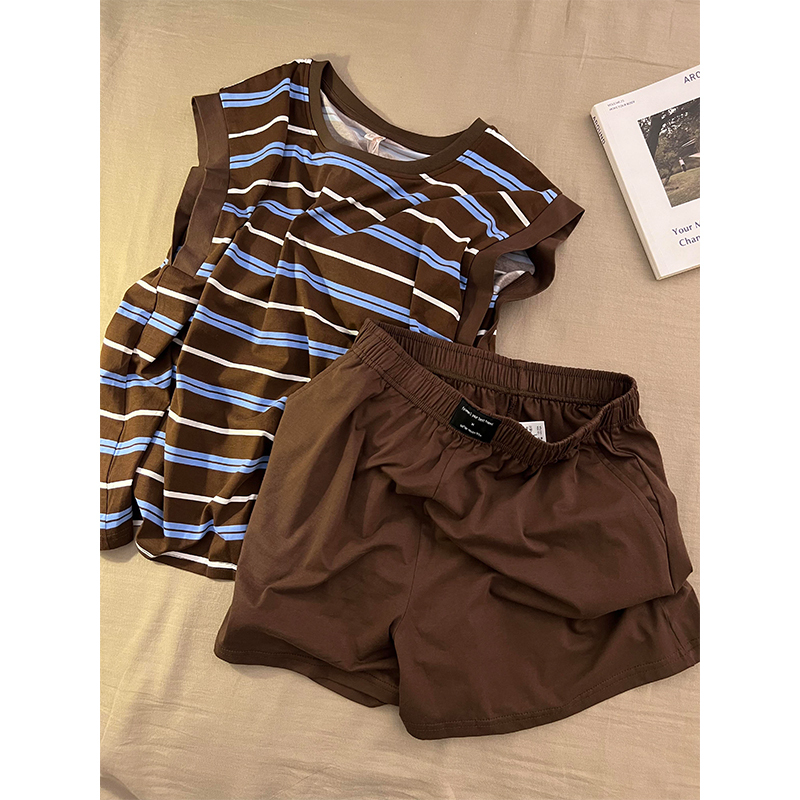 Meilade Striped Pajamas with Chest Pads for Women, Summer 2025 New Large Size Set, Flattering Loungewear Suitable for Going Out Meilade Striped Pajamas with Chest Pads for Women, Summer 2025 New Large Size Set, Flattering Loungewear Suitable for Going Out