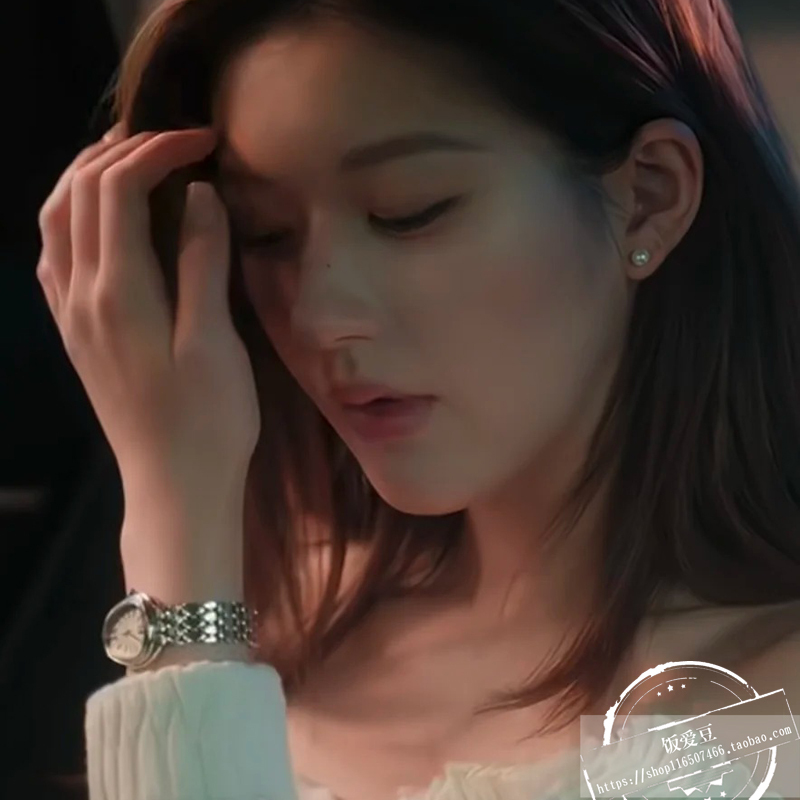 Xu Liangyao, Zhao Lusi, and Xu Yan's Same Watch, Xu Yan's Snake-Shaped Diamond-Encrusted Women's Quartz Watch with Snake Head Dial, Suitable for Various Outfits