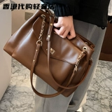 Зимняя вместительная и большая сумка на одно плечо