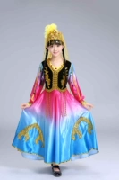 Озеро синяя марля отправляет головные уборы