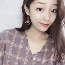 Japanese geometric studs wooden chips fashionable Joker earrings Korean temperament simple hollow square earrings fake mother cos