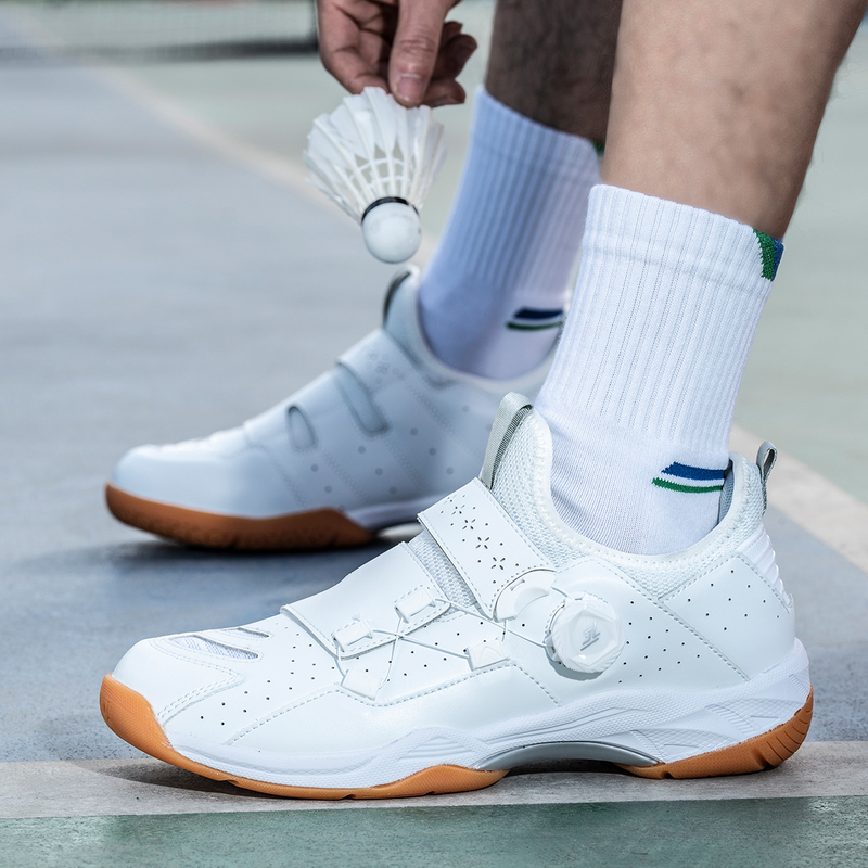 Badminton Shoes with Carbon Plate for Men and Women, Lace-Free Rotating Button, Fourth Generation Professional Competition Badminton Training Shoes Badminton Shoes with Carbon Plate for Men and Women, Lace-Free Rotating Button, Fourth Generation Professional Competition Badminton Training Shoes