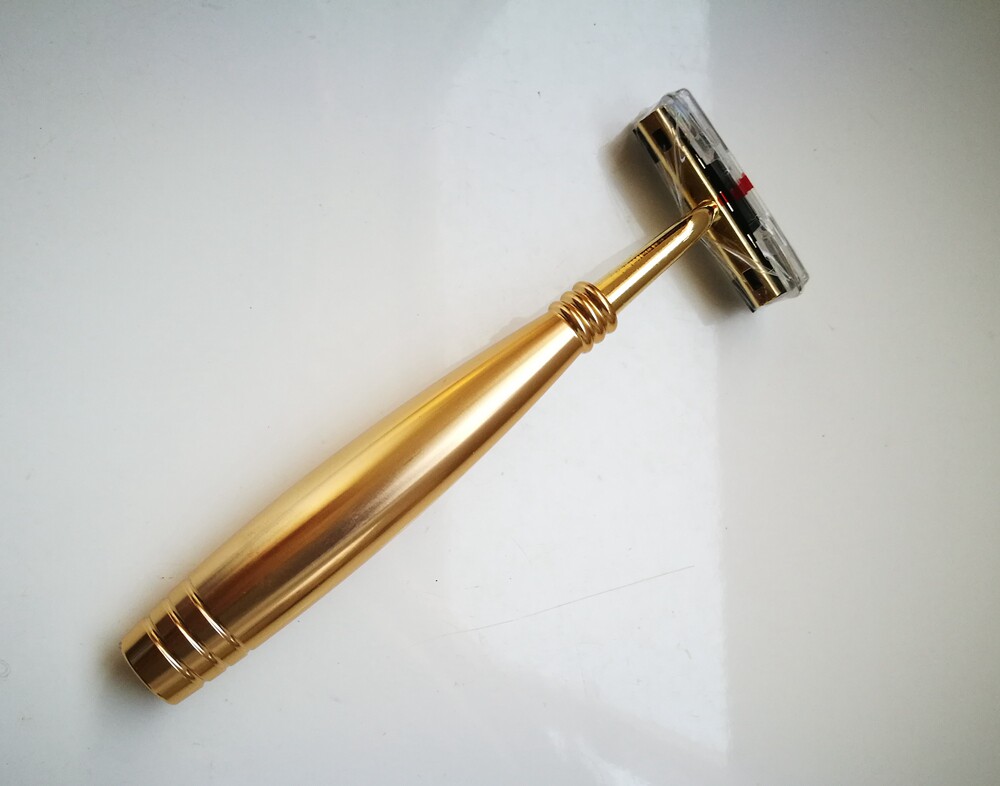 Macau Yongli Imperial Palace Hotel Gilded Shaving Razor's Razor Blade Can Replace Blade Tip Texture Superb