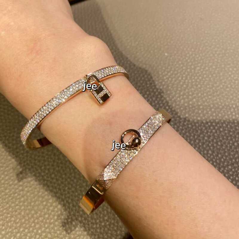 925 Sterling Silver Rose Gold Diamond-Encrusted Lock Bracelet with Three Rows of Diamonds, Key with Diamonds, Open-Ended Cdc Bracelet, Exquisite