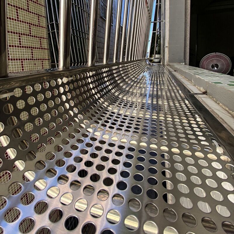 304 stainless steel punching plate with perforated screen anti-theft net protection fence mesh board balcony protection net anti-theft window pad