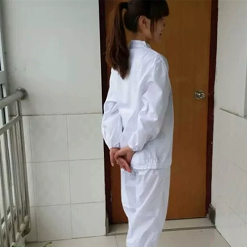 Белый комбинезон, демисезонный лонгслив с капюшоном