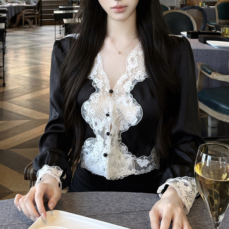 Winnie Night Song】Heavy-Duty French Lace Satin Patchwork Top, Long-Sleeved, Pure Desire Style, Waist-Cinching, Short Black Design
