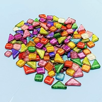 Чистый цвет блесток 1000 г, около 650-680 капсул.