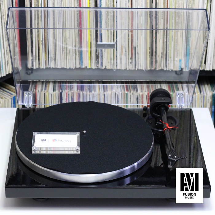 Pro-Ject 1Xpression Carbon Classic thể hiện trình phát vinyl LP cổ điển