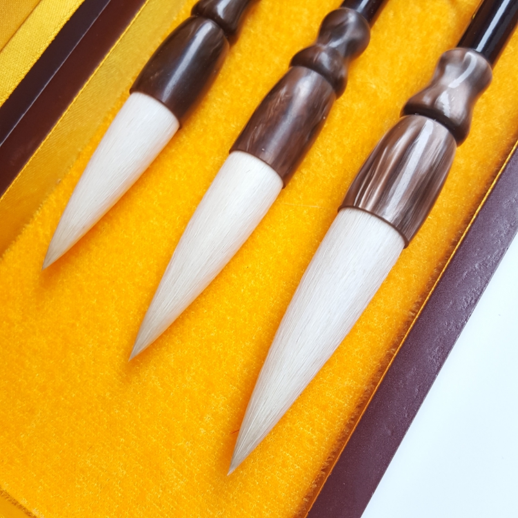 Weibifang Royal Brush Brilliance Large, Medium and Small Combined Brush Brush Brush Four Treasures of the Study Three Packs