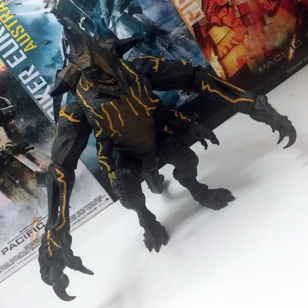 Toy model Figure NECA ring Pacific 7 inch axe beast Axe Monster mobile Shunfeng to Pay