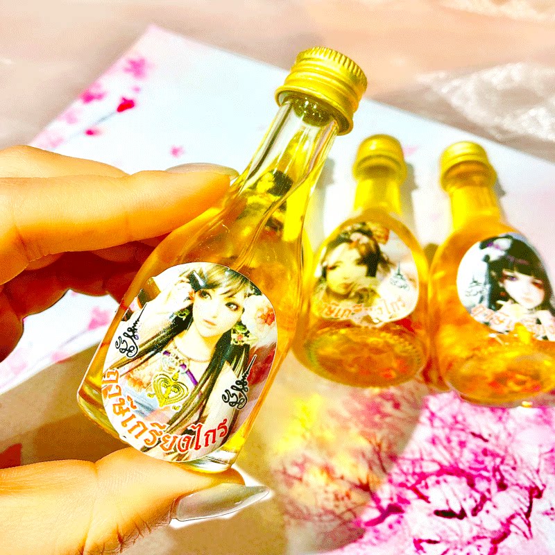 Thailand's Buddhist AJ Jiang Kai Oil Refined Temer Cockerei