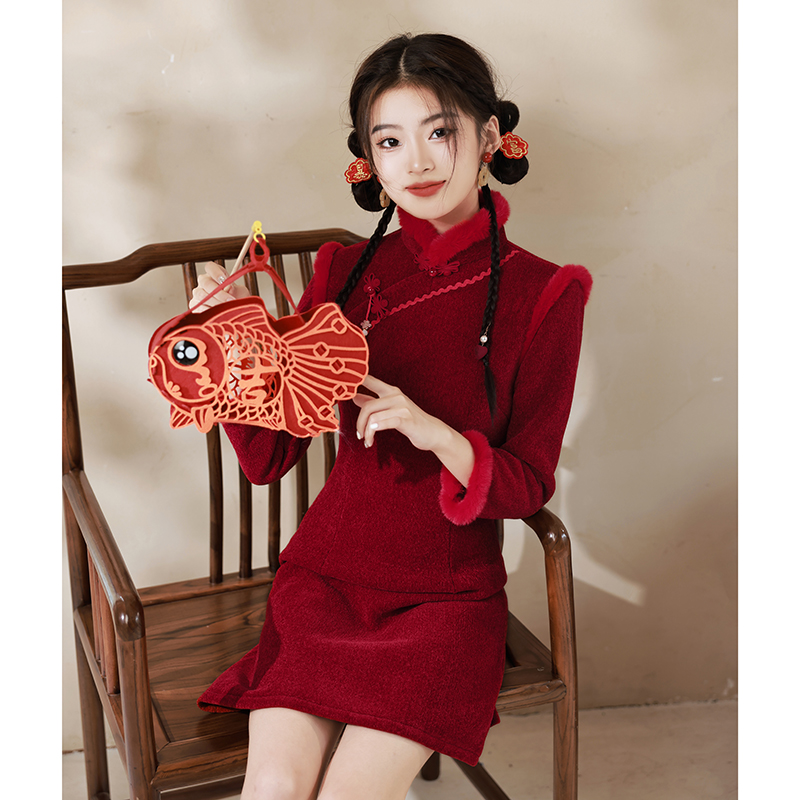 Red cheongsam, demi-season evening dress for bride, wedding dress, 2023 collection Red cheongsam, demi-season evening dress for bride, wedding dress, 2023 collection