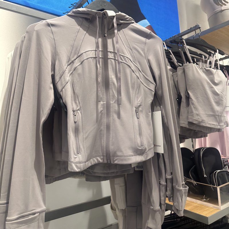Xiaoyu Lululemon Define Hooded Short Nulu Fabric Women's Yoga Jacket