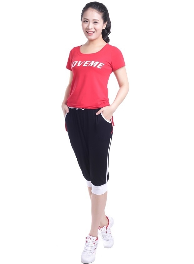 Trang phục thể thao nguyên bản của Yang Liping phù hợp với trang phục khiêu vũ ngắn tay vuông mới tập thể dục ngoài trời mùa xuân và mùa hè - Thể thao sau quần đùi thể thao