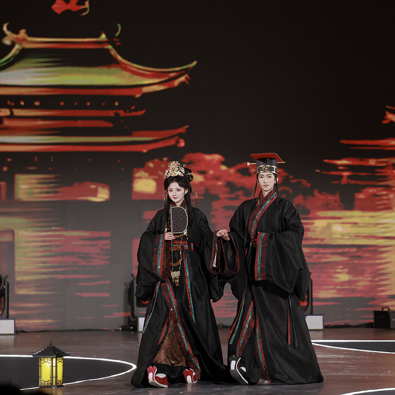 Qingru Gu's Original Hanfu, Warring States Robe, Qin and Han Dynasty Style with a Large Trailing Hem, Straight Skirt, Restored Design, Adult Men's and Women's Models, Plus Size Qingru Gu's Original Hanfu, Warring States Robe, Qin and Han Dynasty Style with a Large Trailing Hem, Straight Skirt, Restored Design, Adult Men's and Women's Models, Plus Size