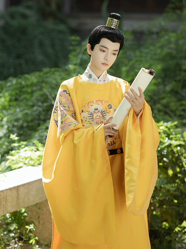 Qing ru, оригинальный Hanfu Ming, сделанный круглой шеей, четыре добавки, затемненные атласные цветы, полное золотое мастерство,