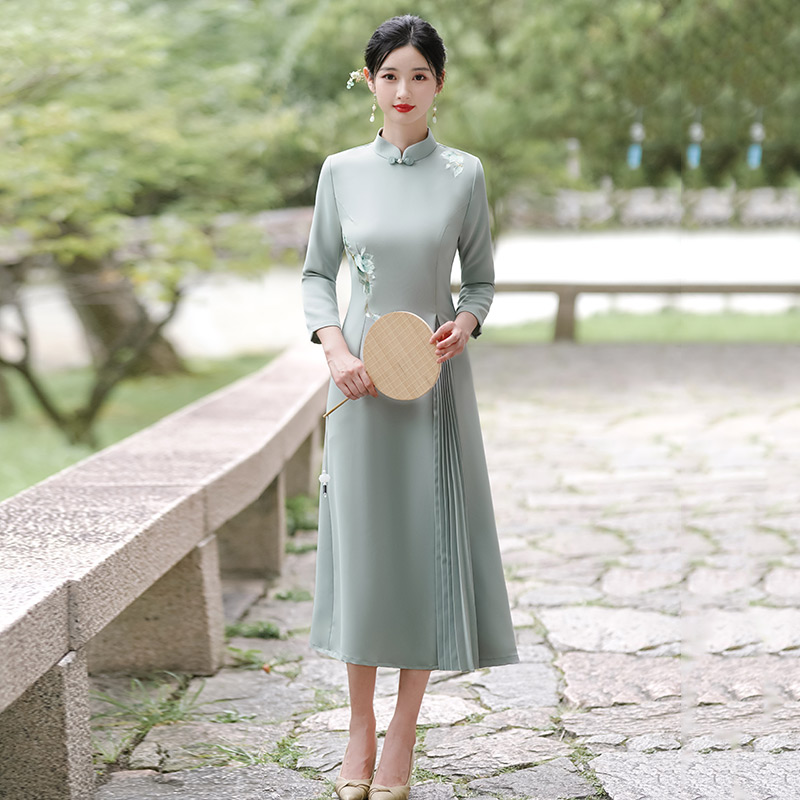 Spring cheongsam, lightweight retro dress, 2024 years, light style, long sleeve Spring cheongsam, lightweight retro dress, 2024 years, light style, long sleeve