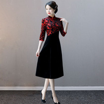 Velvet cheongsam autumn 2021 new female retro long sleeve mother wedding banquet improved dress long