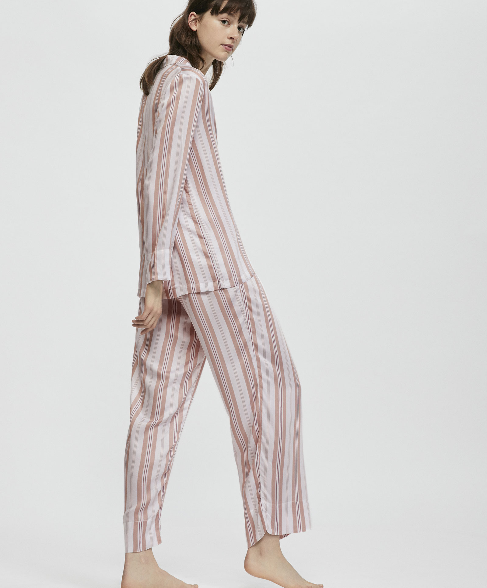 Oysho mùa thu và mùa đông giảm giá sọc dọc màu hồng mùa hè nhà quần pyjama nữ quần mùa hè 35306103612 đồ lót nam
