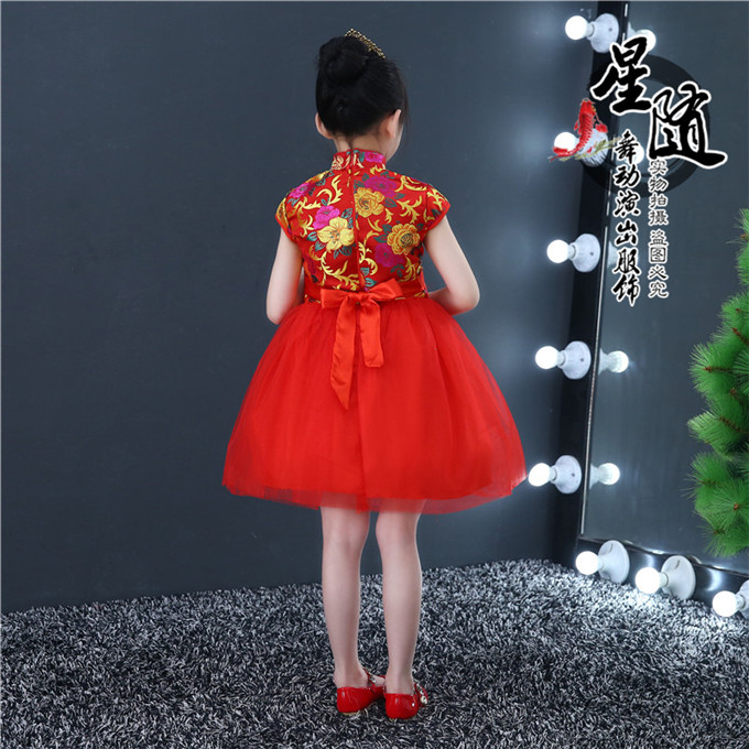 Trang phục trẻ em phong cách Trung Quốc Tang phù hợp với sườn xám dài tay guzheng trang phục học sinh tiểu học và trung học hợp xướng phù hợp với váy đỏ quần áo bé trai