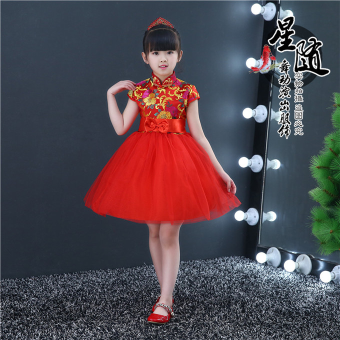 Trang phục trẻ em phong cách Trung Quốc Tang phù hợp với sườn xám dài tay guzheng trang phục học sinh tiểu học và trung học hợp xướng phù hợp với váy đỏ quần áo bé trai