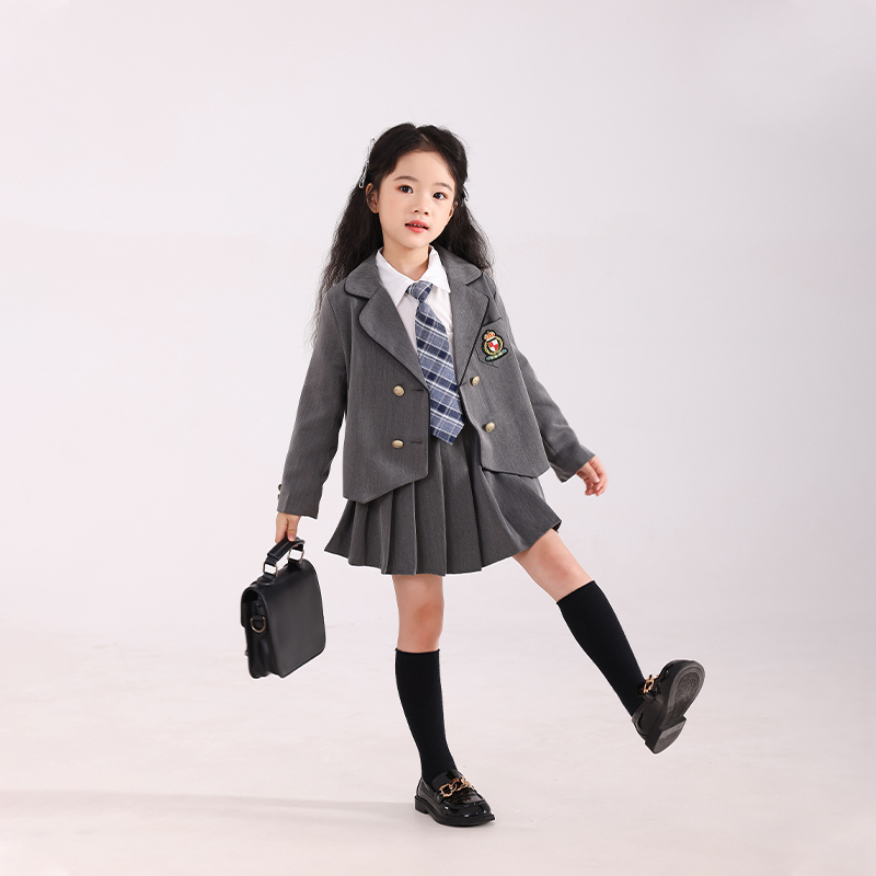 2025新款女童半身裙：学院风纯色百褶裙，秋季必备！🌸✨