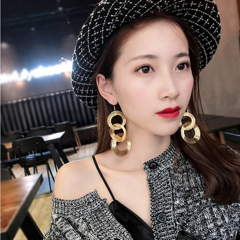 Europe and America exaggerate metal retro large circle long earrings Korean temperament personality pendant earneedle red ear crash female