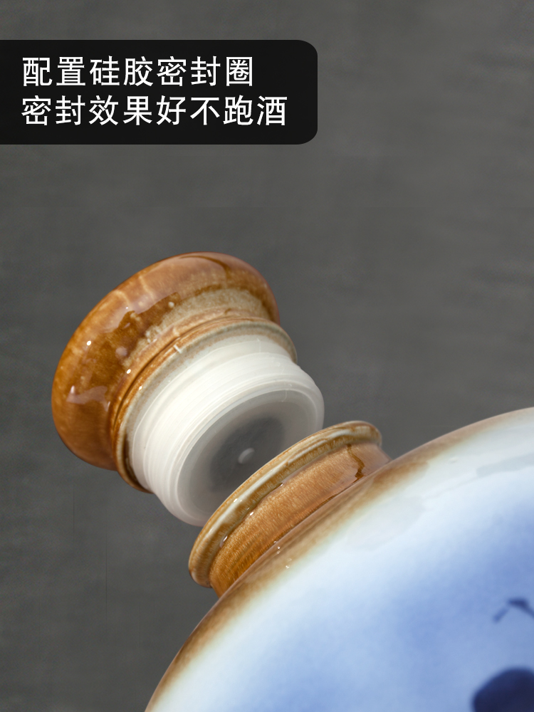 An empty bottle of jingdezhen ceramic jars 10 jins 20 jins 30 pounds it 50 kg waxberry wine bottle