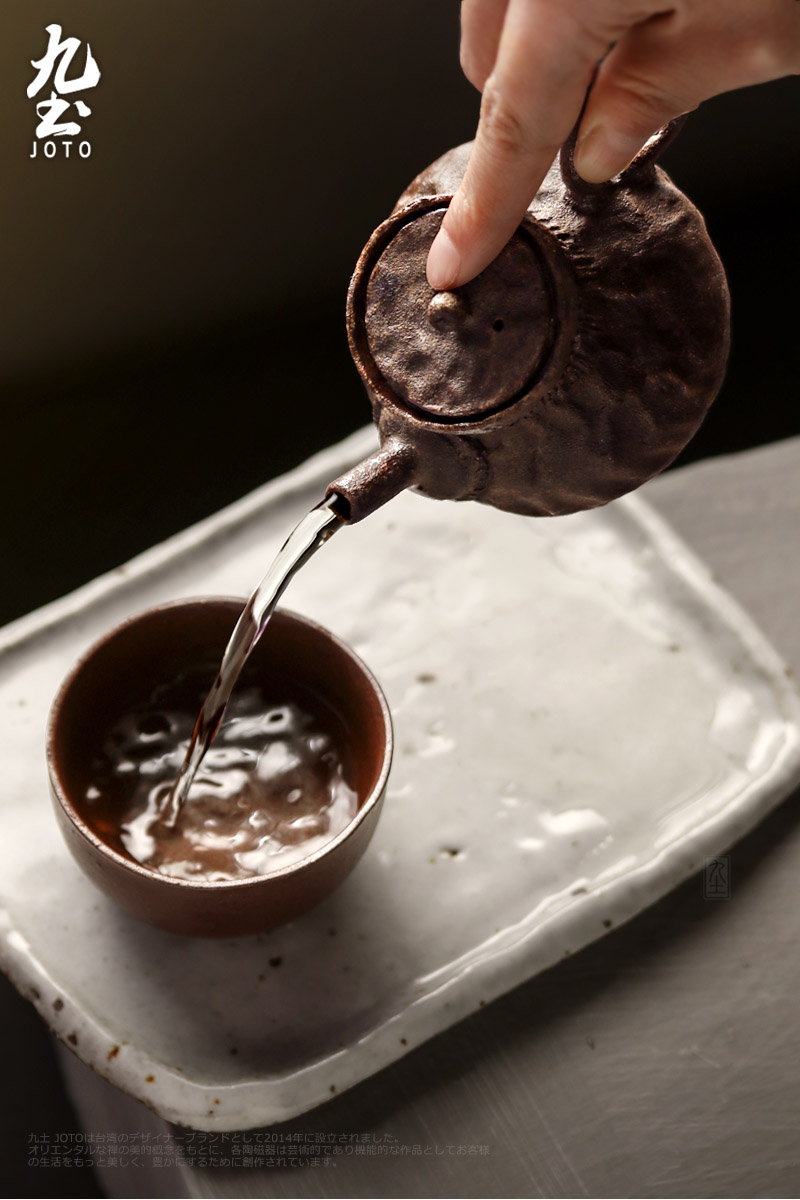 About Nine soil Japanese checking coarse ceramic teapot antique hand knead small pot of tea side kung fu tea set as the hand grasp single pot