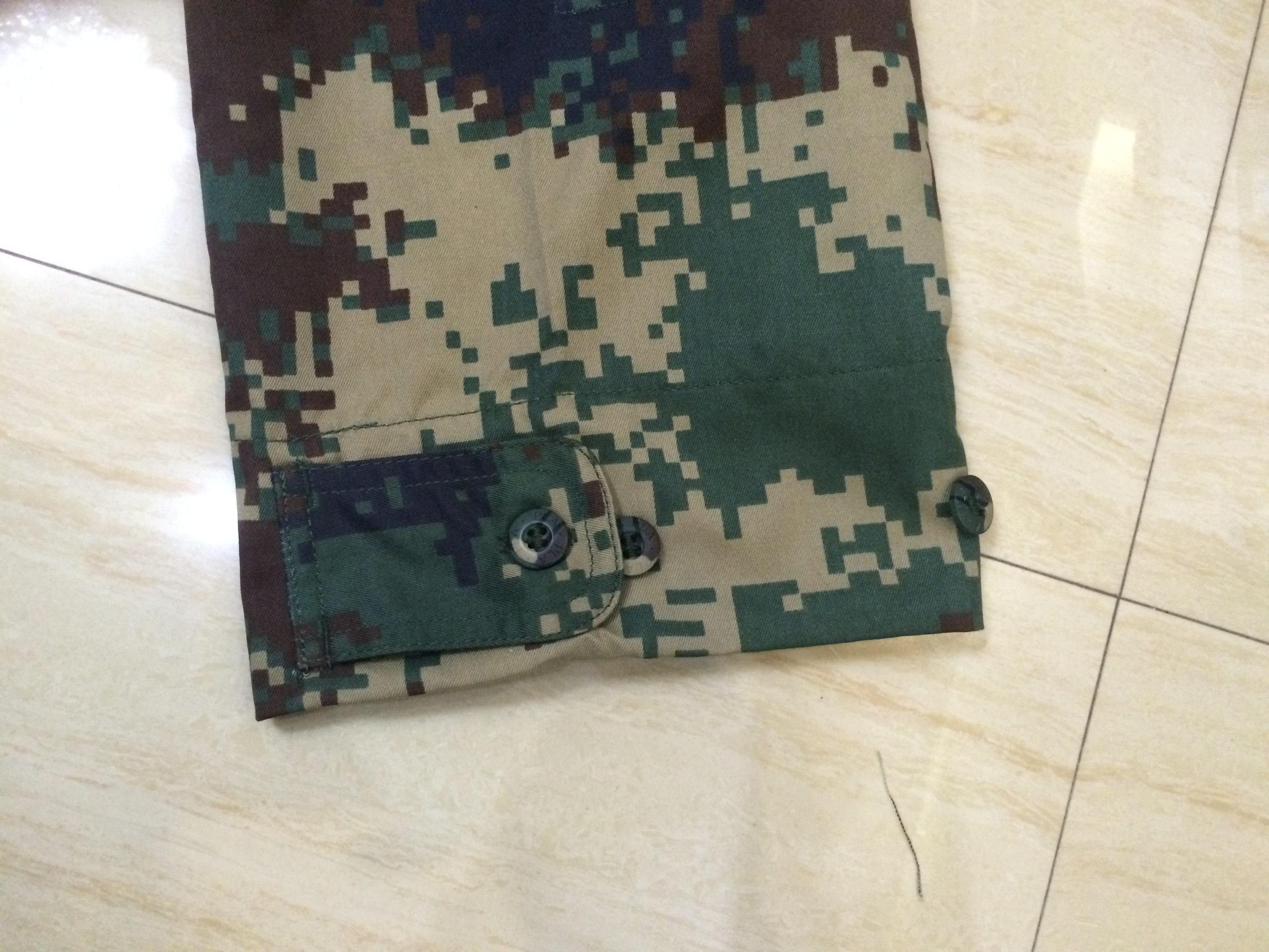 Phân phối chính hãng o7 súng thứ hai mùa hè đồng phục ngụy trang đồng phục quân đội quạt quần áo lao động bảo hiểm lao động đồng phục phù hợp với quân đội nam - Những người đam mê quân sự hàng may mặc / sản phẩm quạt quân đội áo mưa cao cấp quân đội